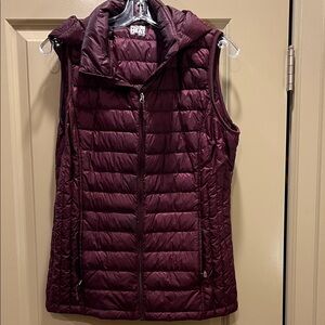 32 Degrees Burgundy Puffer Vest